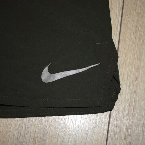Nike Light Shorts Men size M used, green