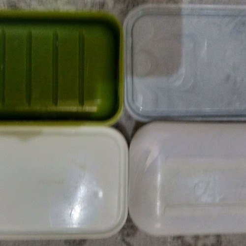 Soap cases, 4 pieces, like new, two with lids