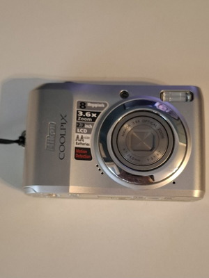 Nikon Coolpix 119 8.0 MP digital camera 2009