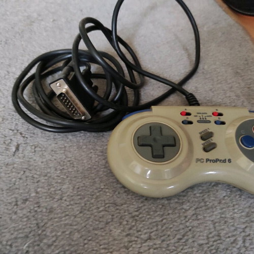Pc gaming joypad ProPad 6 used with rapid fire switches