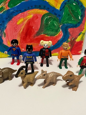 Миниатюри Kinder Surprise и Playmobil Marvel като нови, 9 броя