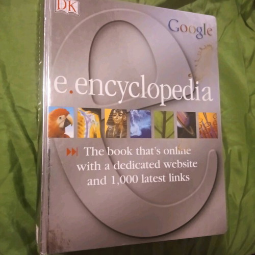 E.encyclopedia hardcover like new, only with Vox