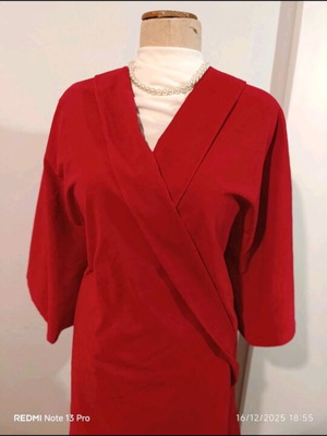 Red velvet fabric like new, cotton, 3 meters by 90 centimeters