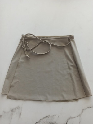 Wrap skirt like new, one size, beach style