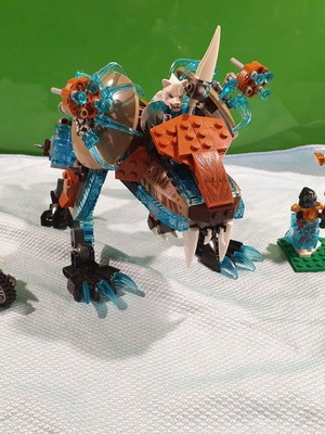 Lego Chima Sir Fangar's Sabre-tooth Walker 2014 collectible