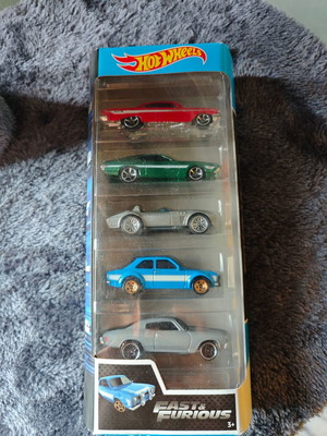Hot Wheels F&F 5-Pack 2019 like new, collectible model
