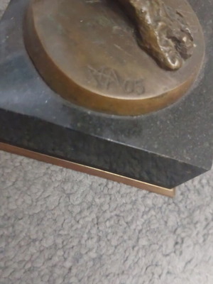 Discobolus sculpture
