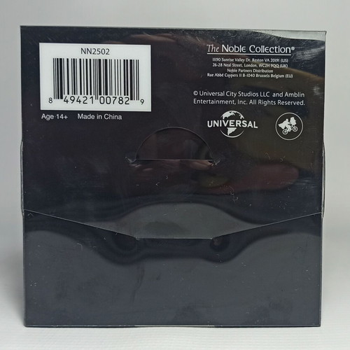 The Noble Collection Jurassic Park Velociraptors PVC Diorama Set new