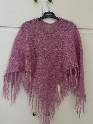Γυναικείο πλεκτό πόντσο με κρόσσια σε dusty rose