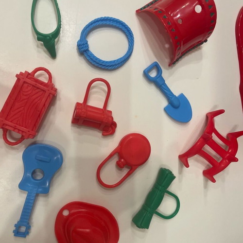 Buckaroo kids game like new, missing 2 luggage and instructions