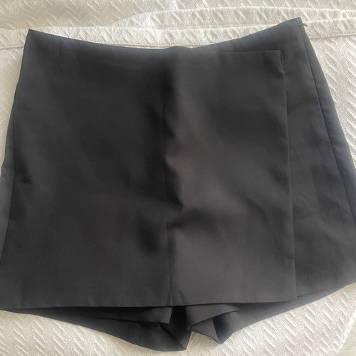 Shorts skirt size M like new