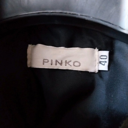 Pinko cropped puffer jacket used, size XS, black
