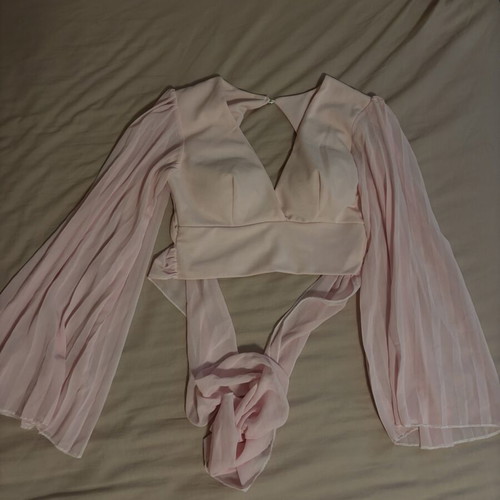 Decoro crop top pink, like new, backless with built-in cups
