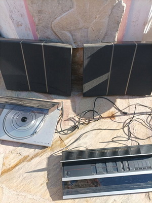 Bang&Olufsen sound system like new with speakers, turntable, radio, amplifier and cassette