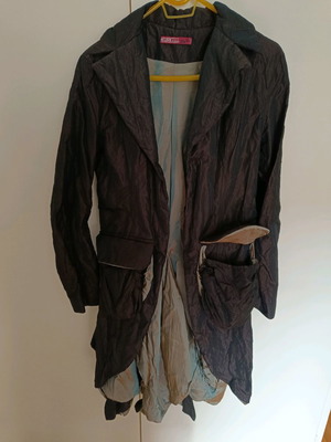 Theatrale coat used, size M, black, from Paris