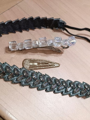 Hair clips set of 3 and rhinestone headband like new