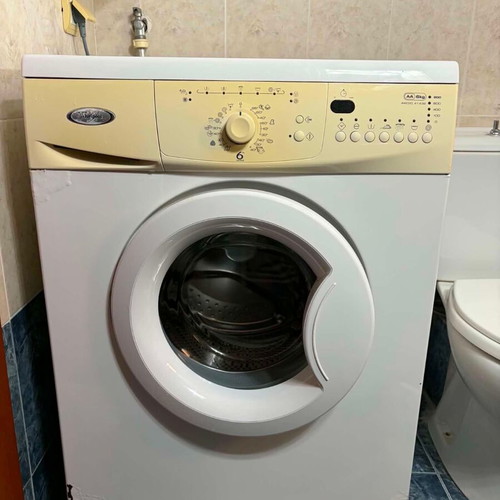 Whirlpool washing machine 6kg AWO/D 41432