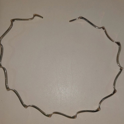 Silver necklace zig zag shaped like new