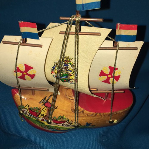 Wooden sailboat souvenir from Netherlands new, hand-painted