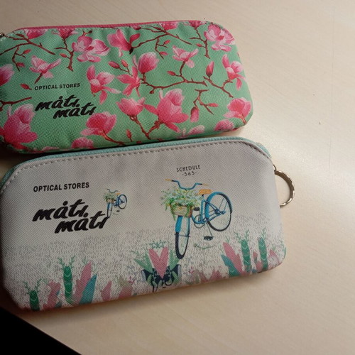 Set of 3 small multicolor toiletry bags