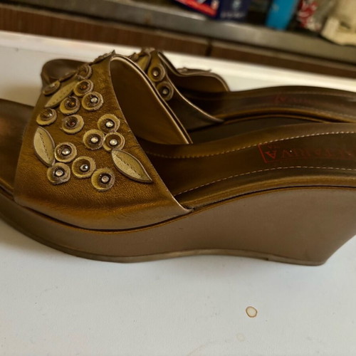Summer sandals used with high heel, size 39, gold