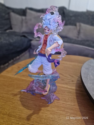 Monkey D. Luffy figure like new