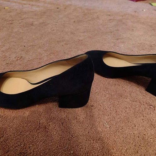 Gianvito Rossi pumps like new, blue suede, size 36