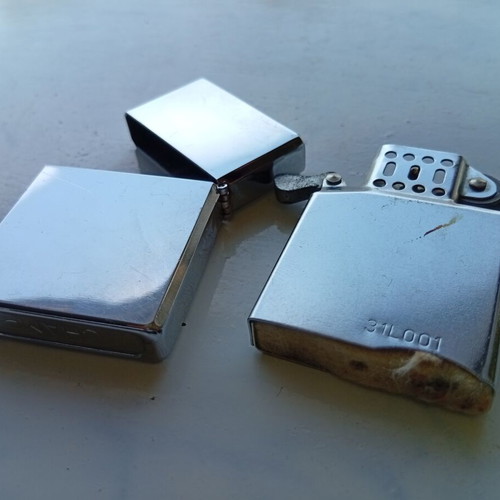 Ballantine's lighter