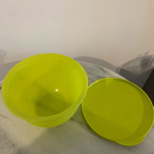 Tupperware container 1.3 liters new