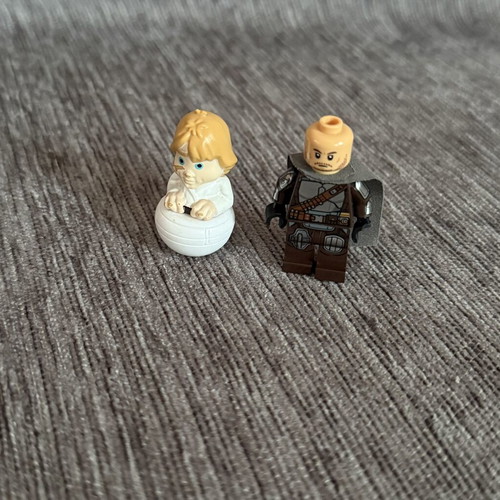 LEGO Star Wars Din Djarin and Star Wars Rollinz Luke Skywalker figures