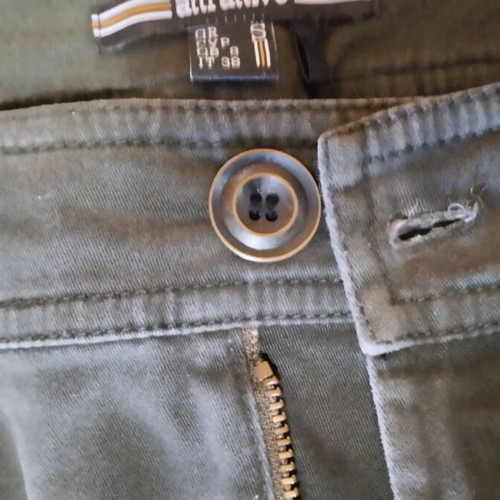 Attrattivo green pants size S like new
