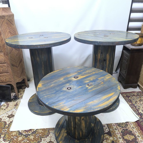 Karouli tables like new, set of 3 for cafe or veranda