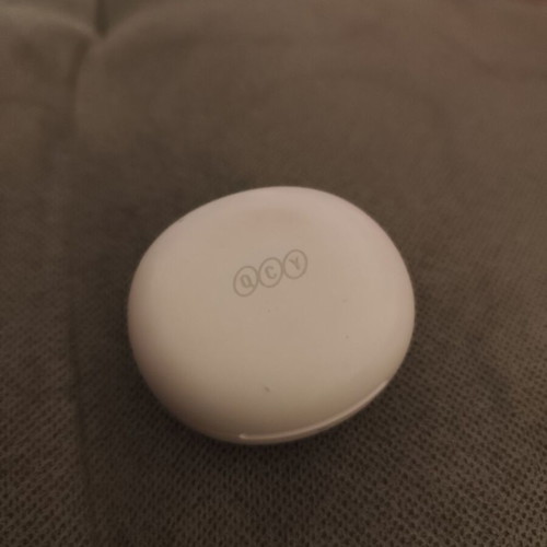 QCY T13 Earbuds Case like new