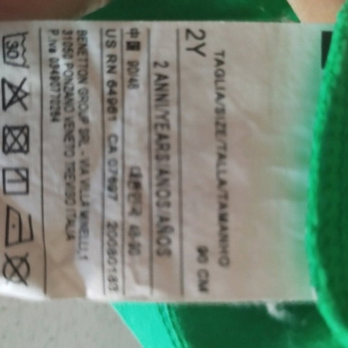 Benetton short sleeve t-shirt for 2 years like new
