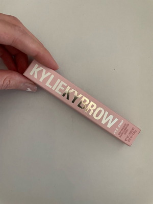 Kylie Cosmetics καινούργιο