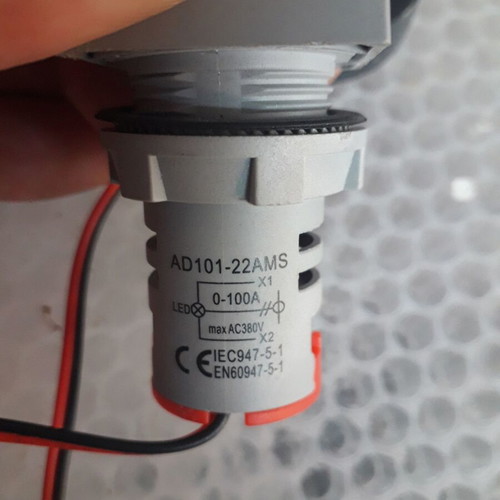 Ammeter like new, dimensions 3×3 cm with 2 cm rear diameter