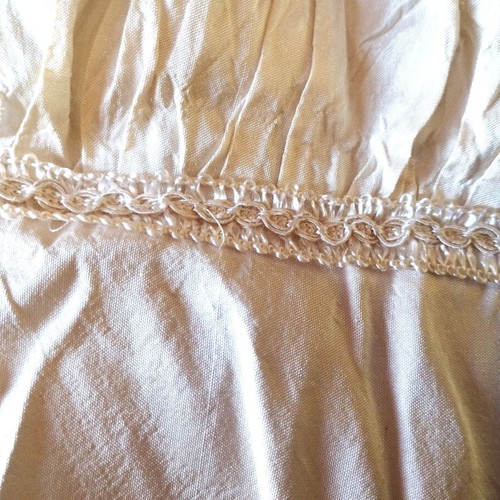 Vintage bridal quilt like new, champagne color with pearls