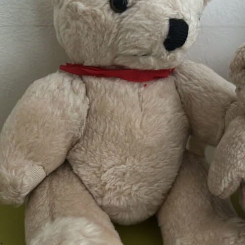 Plush bears like new
