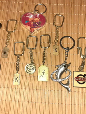 Keychains used, pack of 11 vintage