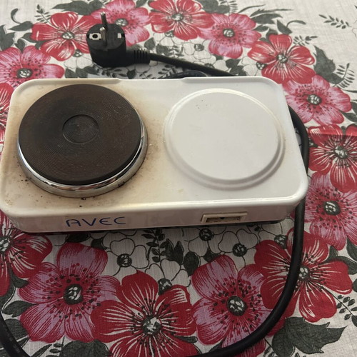Portable hotplates in very good condition