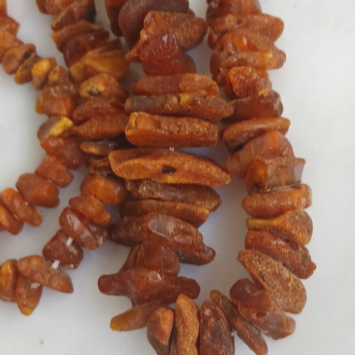 Necklace of natural amber, 70 cm length, 45 grams