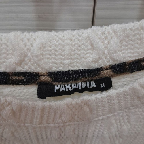 Paranoia white knitted short blouse used size M