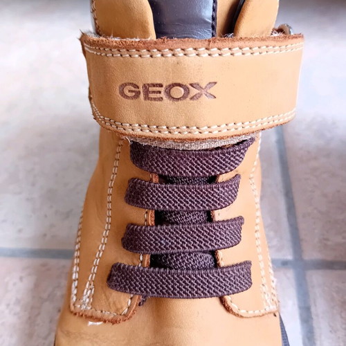 Geox kids boots size 31 like new, waterproof brown