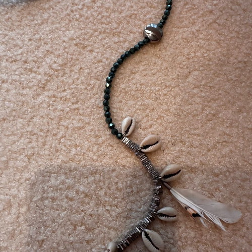 Long handmade necklace like new with shells and feathers green