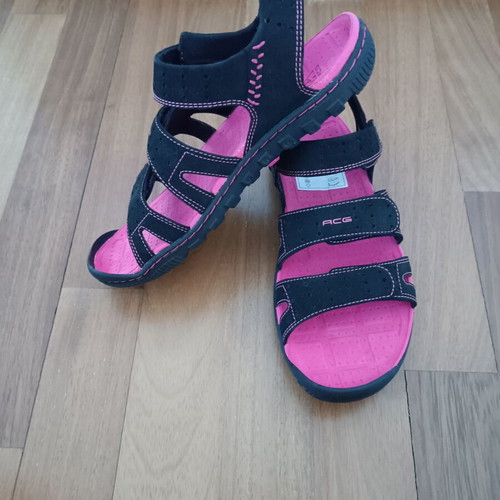 Nike sandals new, size 39, black and pink