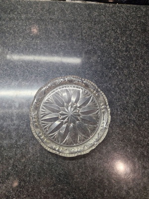 Vintage glass serving plate like new