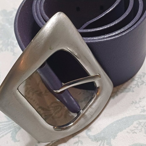 Benetton leather belt like new, large buckle, dark purple
