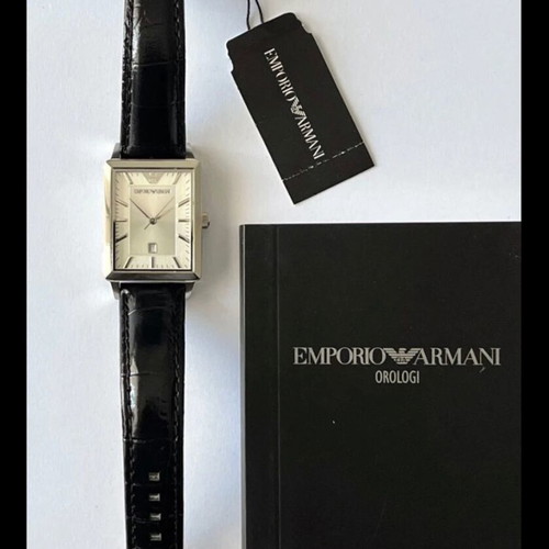 Armani AR2418 women's watch like new with leather strap
