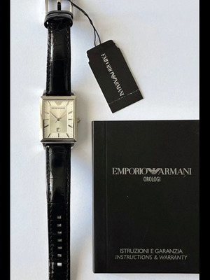 Armani AR2418 women's watch like new with leather strap