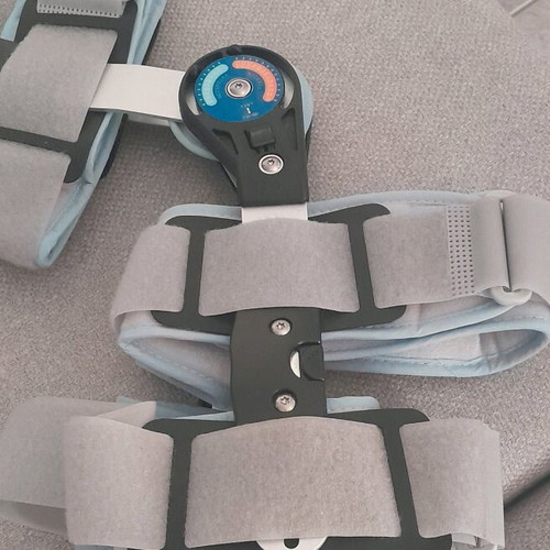 Telescopic functional knee brace like new Rom